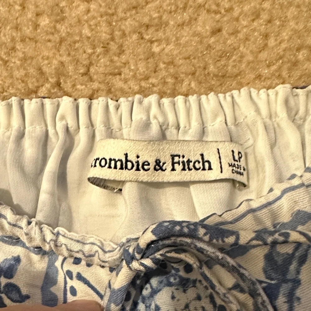 Abercrombie & Fitch White & Blue Mediterranean Stamp Patterned Cami Maxi Dress
